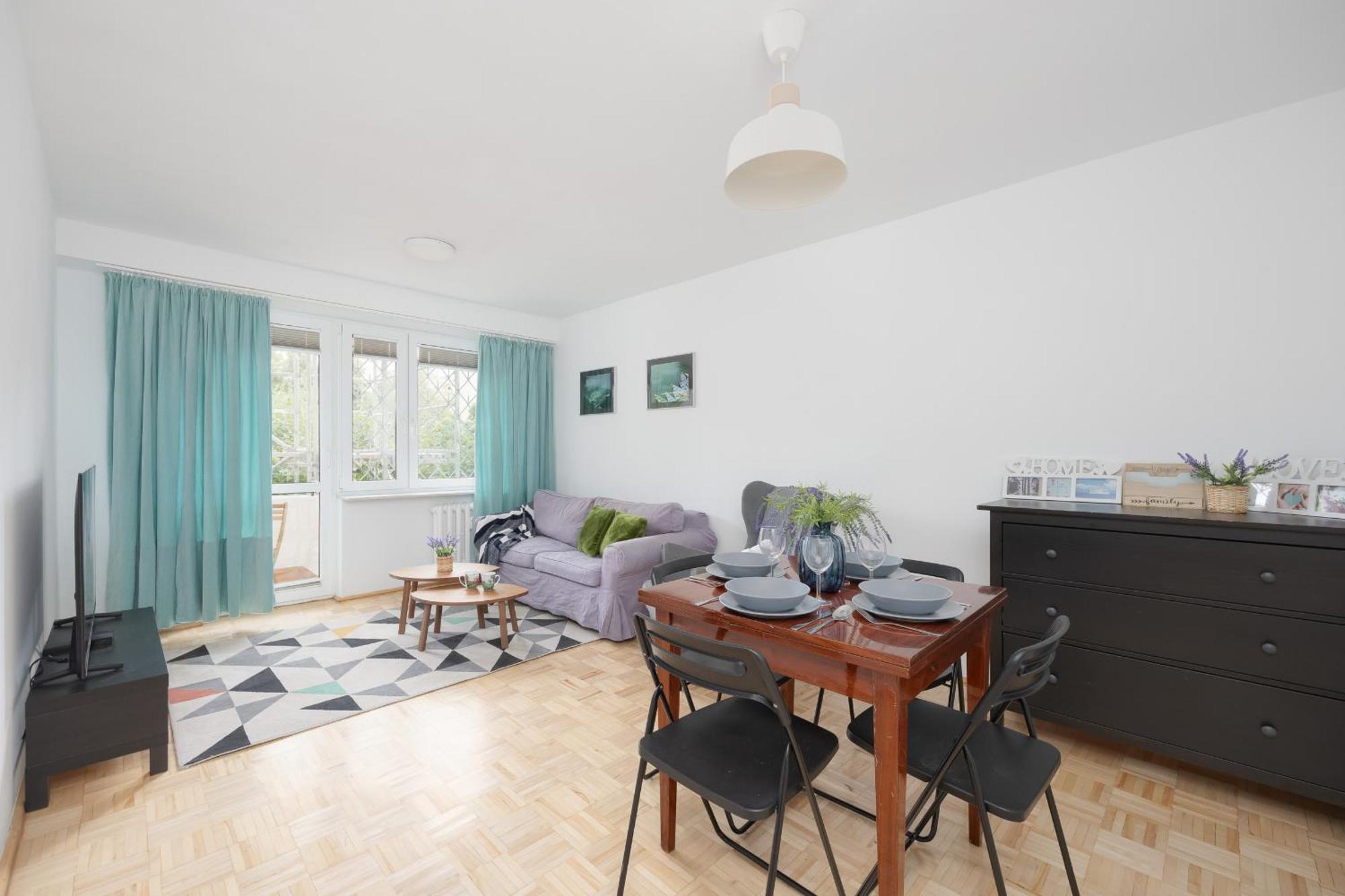 Elegancki W Warszawie Z Balkonem I Wanna By Rent Like Lägenhet Warszawa